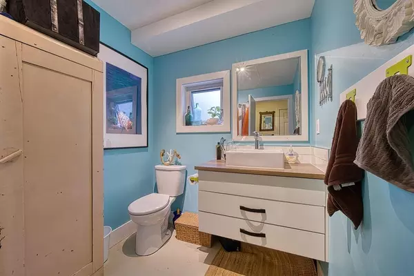 640 Wyngaert RD Gibsons, BC V0N 1V9