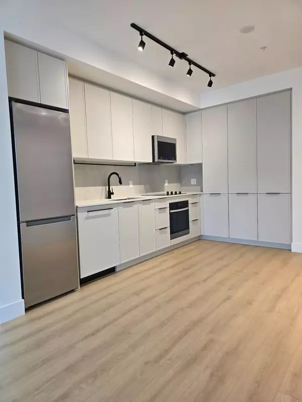 Port Moody, BC V3H 1X3,3075 Murray St #506