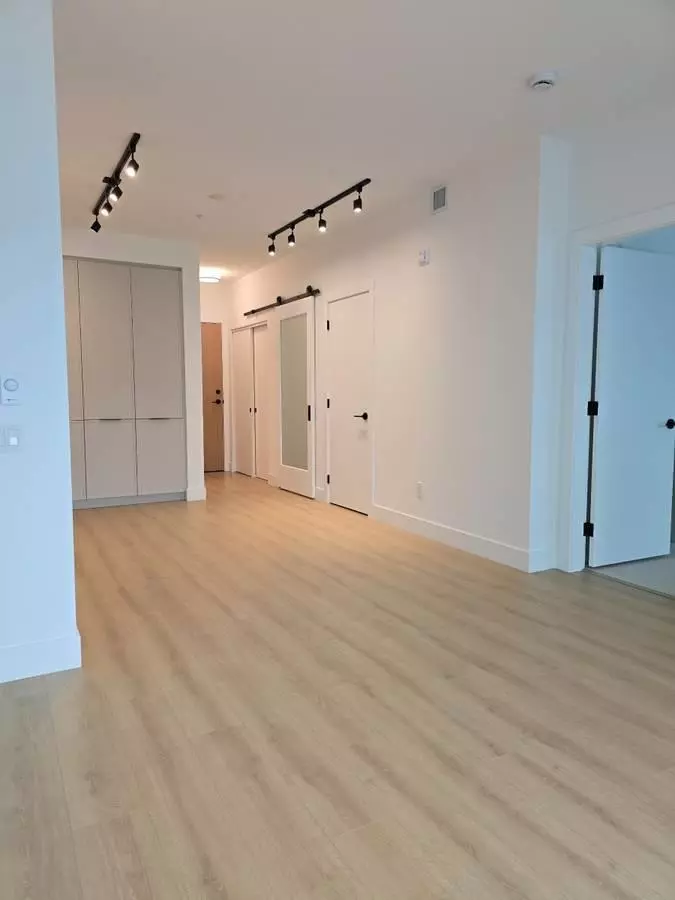 Port Moody, BC V3H 1X3,3075 Murray St #506