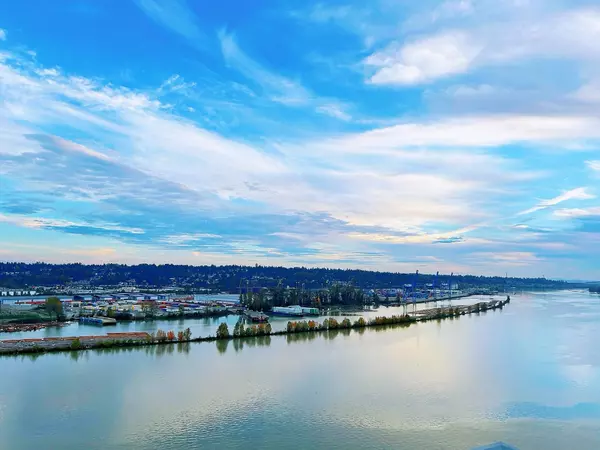 680 Quayside DR #1802, New Westminster, BC V3M 0P2
