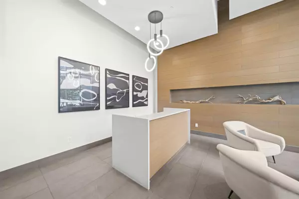 258 Nelson's CT #713 New Westminster, BC V3L 0J9