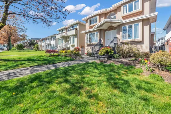 3919 Pine ST, Burnaby, BC V5G 1Z3