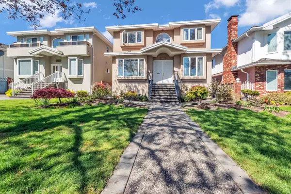 Burnaby, BC V5G 1Z3,3919 Pine ST
