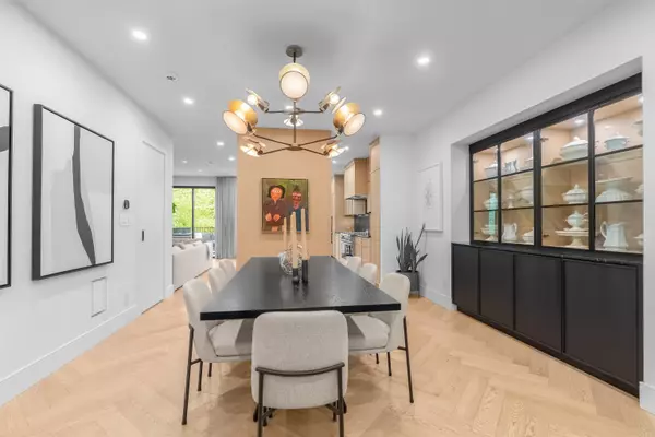 5938 Elm ST Vancouver, BC V6N 1A9