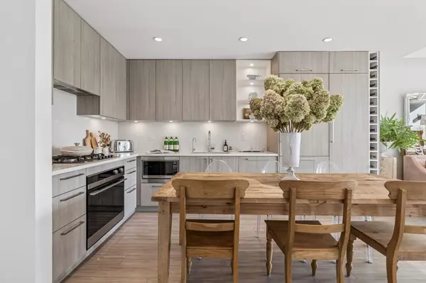 North Vancouver, BC V7L 1G8,707 E 3rd ST #307