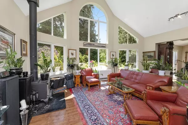 2596 Miles RD Roberts Creek, BC V0N 2W4