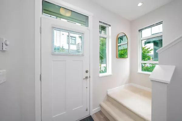 Coquitlam, BC V3E 0S7,1350 Mitchell ST #122