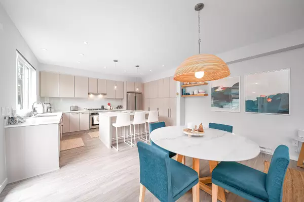 Coquitlam, BC V3E 0S7,1350 Mitchell ST #122