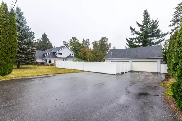 Surrey, BC V4N 3G4,8072 170a ST