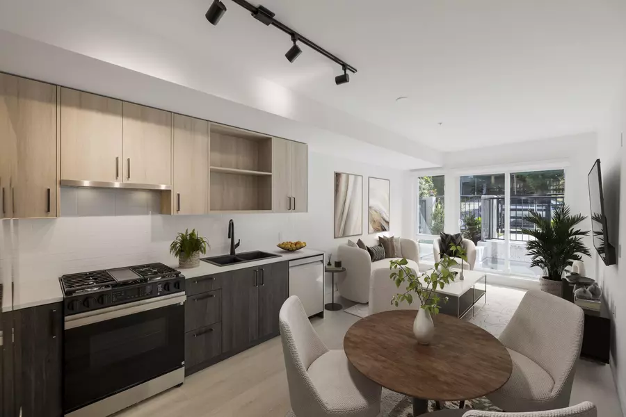 2002 St. George ST #103, Port Moody, BC V3H 2E6