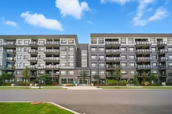 Surrey, BC V3T 0T5,10777 138 ST #225