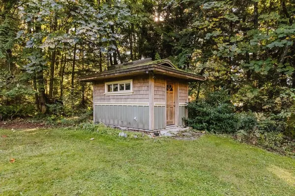 Sechelt, BC V7Z 0L3,6252 Sechelt Inlet RD