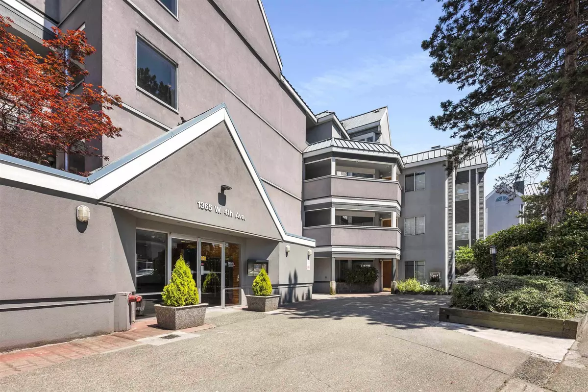 Vancouver, BC V6H 3Y8,1365 W 4th AVE #104