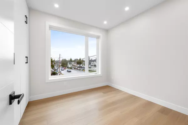 Vancouver, BC V5V 4L7,4041 St Catherines St.