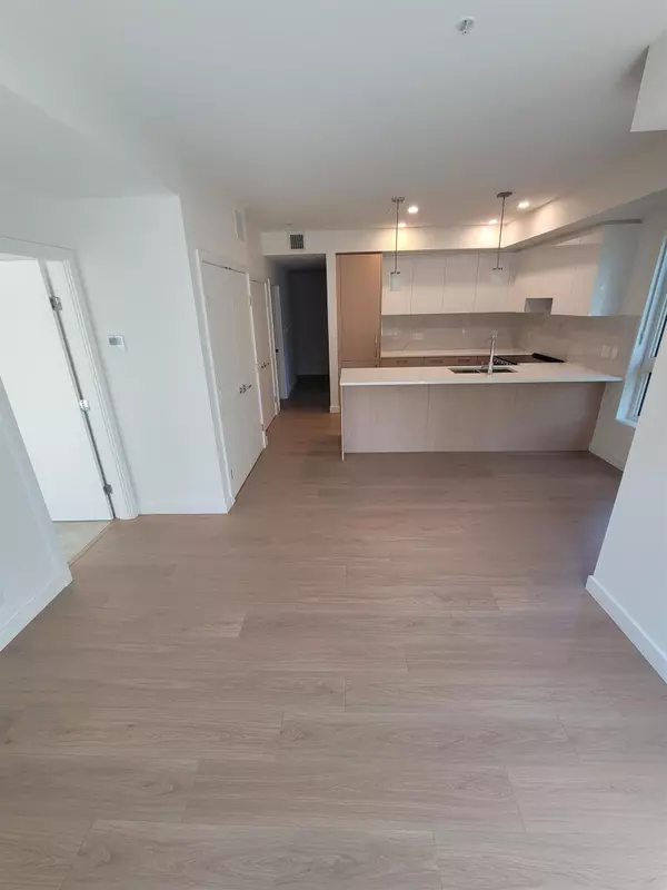 Port Moody, BC V3H 0N7,150 James RD #116