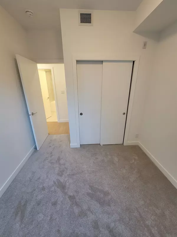 Port Moody, BC V3H 0N7,150 James RD #116