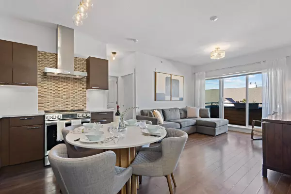 Surrey, BC V3S 4J4,5811 177b ST #406