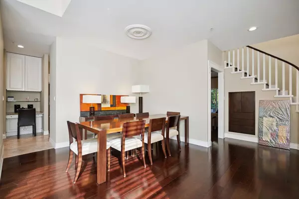 West Vancouver, BC V7S 1H8,1271 3rd ST