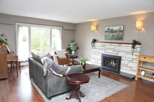 5316 Belair DR, Tsawwassen, BC V4M 2E4