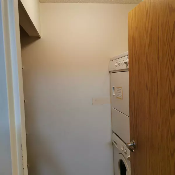 13507 96 AVE #2xx, Surrey, BC V3V 7P3