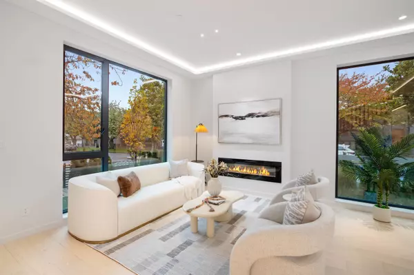 Vancouver, BC V6P 2R8,1595 W 66th AVE #1