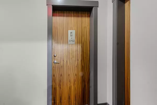 Burnaby, BC V5H 0C1,4880 Bennett ST #3702