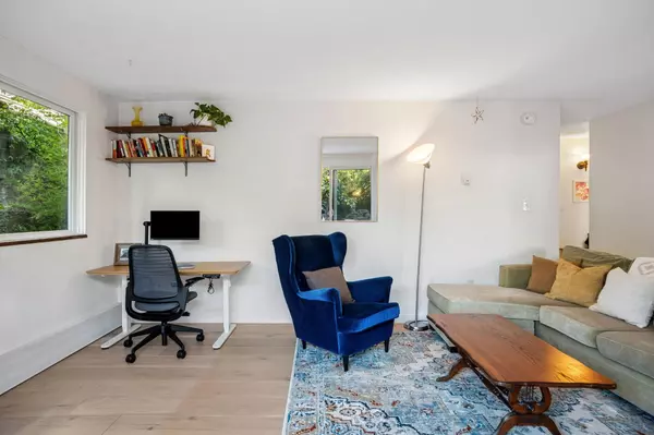 Vancouver, BC V5L 4X3,2033 Triumph ST #113