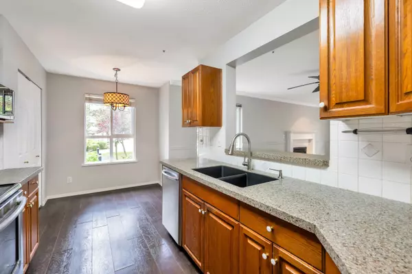 Surrey, BC V3W 0R9,13870 70 AVE #202