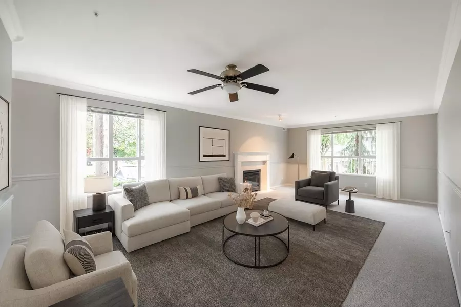 13870 70 AVE #202, Surrey, BC V3W 0R9