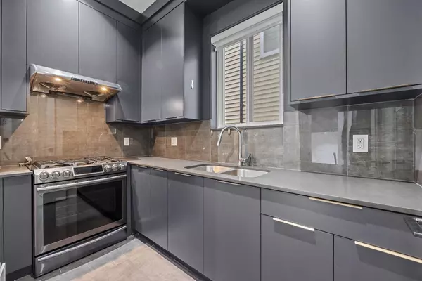 Surrey, BC V4N 6T9,19228 Aloha DR