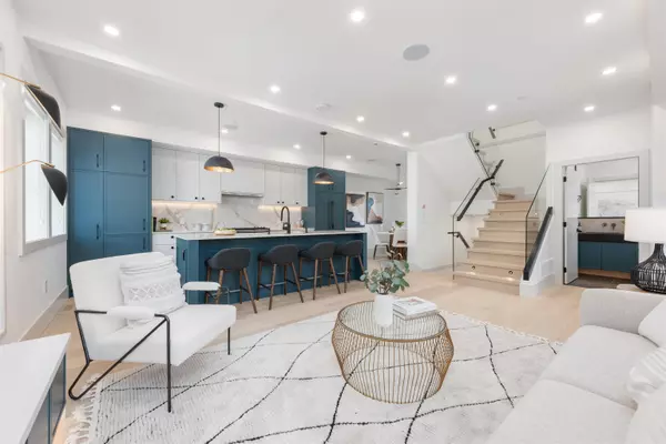 Vancouver, BC V5V 2Z8,375 E 33rd AVE #1