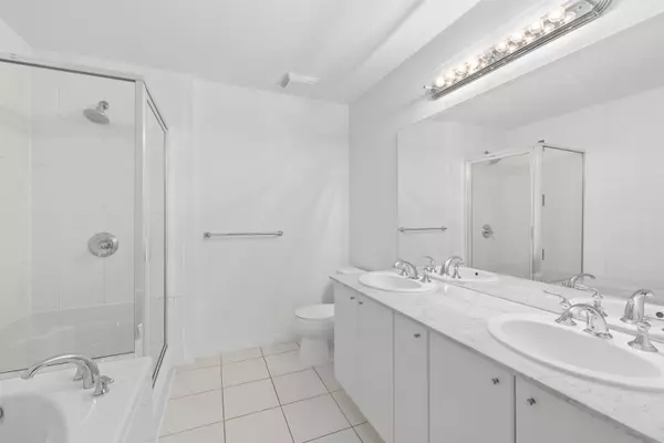 North Vancouver, BC V7L 4V1,100 E Esplanade AVE #307