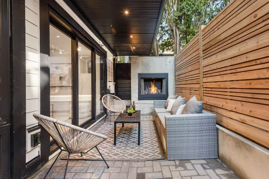 365 E 33rd AVE #2, Vancouver, BC V5V 2Z8