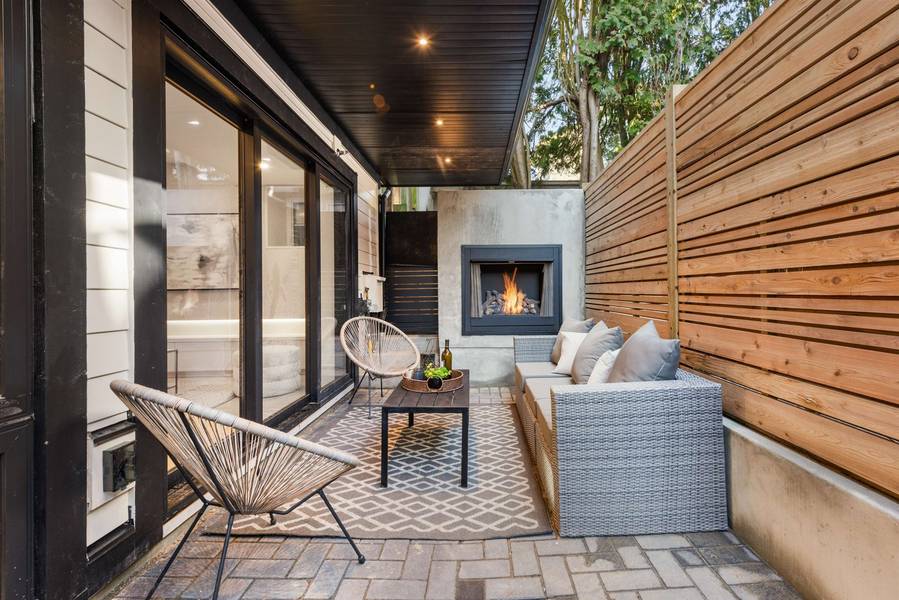 365 E 33rd AVE #2, Vancouver, BC V5V 2Z8