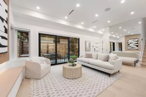 Vancouver, BC V5V 2Z8,371 E 33rd AVE #5