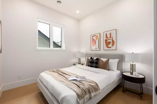 Vancouver, BC V5K 1Y3,3466 Franklin ST #2