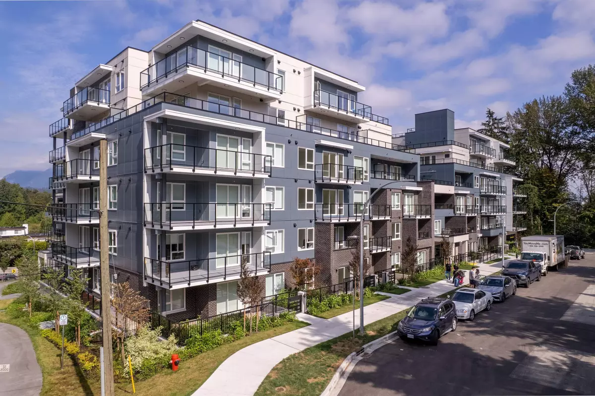 Port Moody, BC V3H 0N4,2002 St. George ST #506