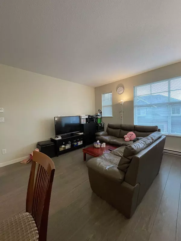 Coquitlam, BC V3E 0M2,3461 Princeton AVE #10