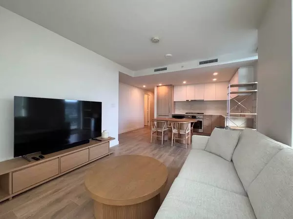 Coquitlam, BC V3K 1T2,318 Alderson AVE #2204