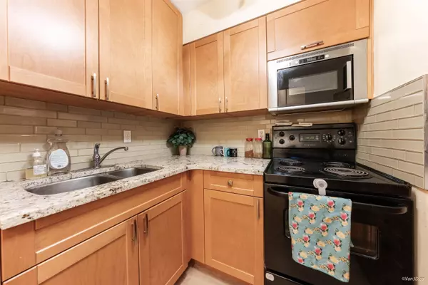 Vancouver, BC V5N 1C8,1545 E 2nd AVE #210