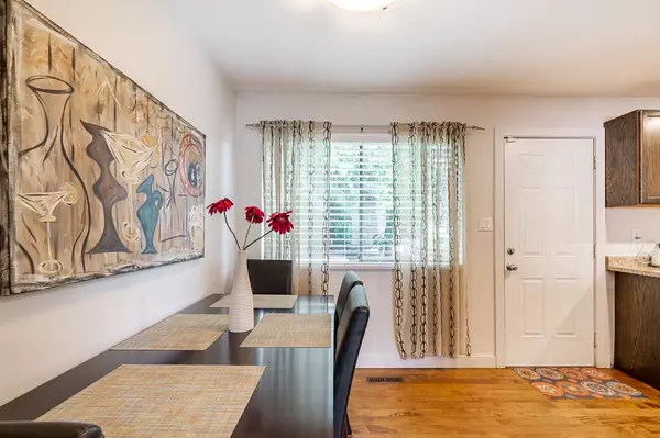 Surrey, BC V3T 5C8,14366 101 AVE