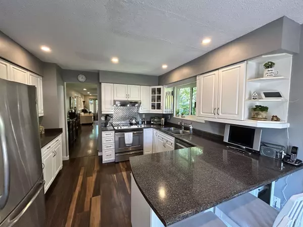 North Vancouver, BC V7P 3A7,1798 Garden AVE