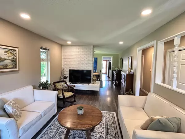1798 Garden AVE, North Vancouver, BC V7P 3A7