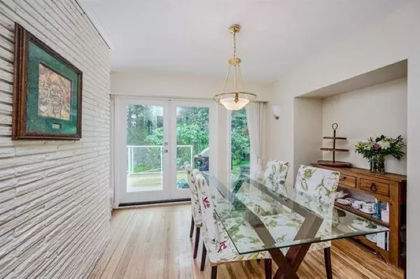 North Vancouver, BC V7R 1J9,963 Belmont AVE