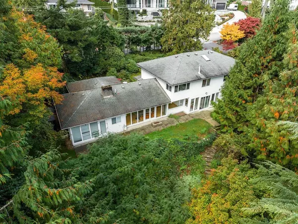 186 Stevens DR, West Vancouver, BC V7S 1C4