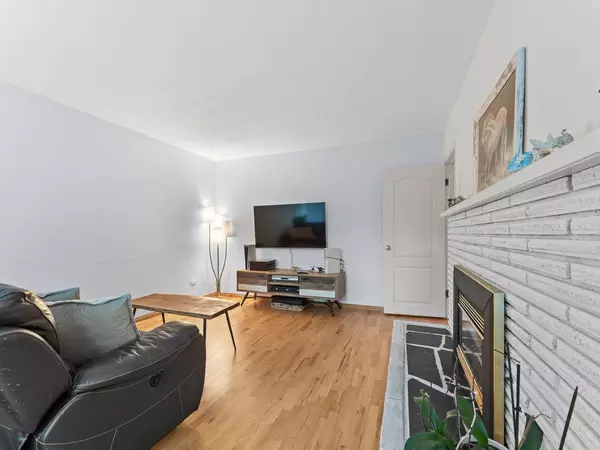 186 Stevens DR West Vancouver, BC V7S 1C4