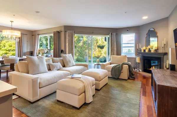 Sechelt, BC V7Z 0K5,5780 Trail AVE #W101