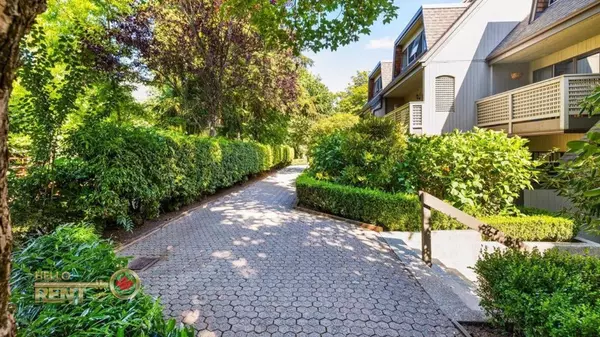 North Vancouver, BC V7K 2H5,3182 Mountain HWY