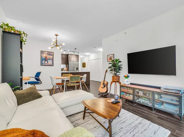 Vancouver, BC V5S 0B7,3162 Riverwalk AVE #106