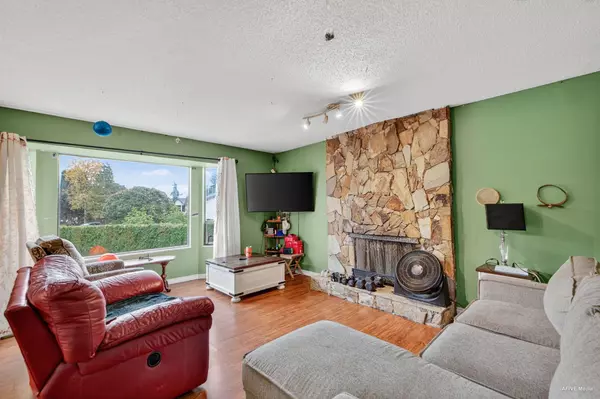 Surrey, BC V3W 7N4,7253 140a ST